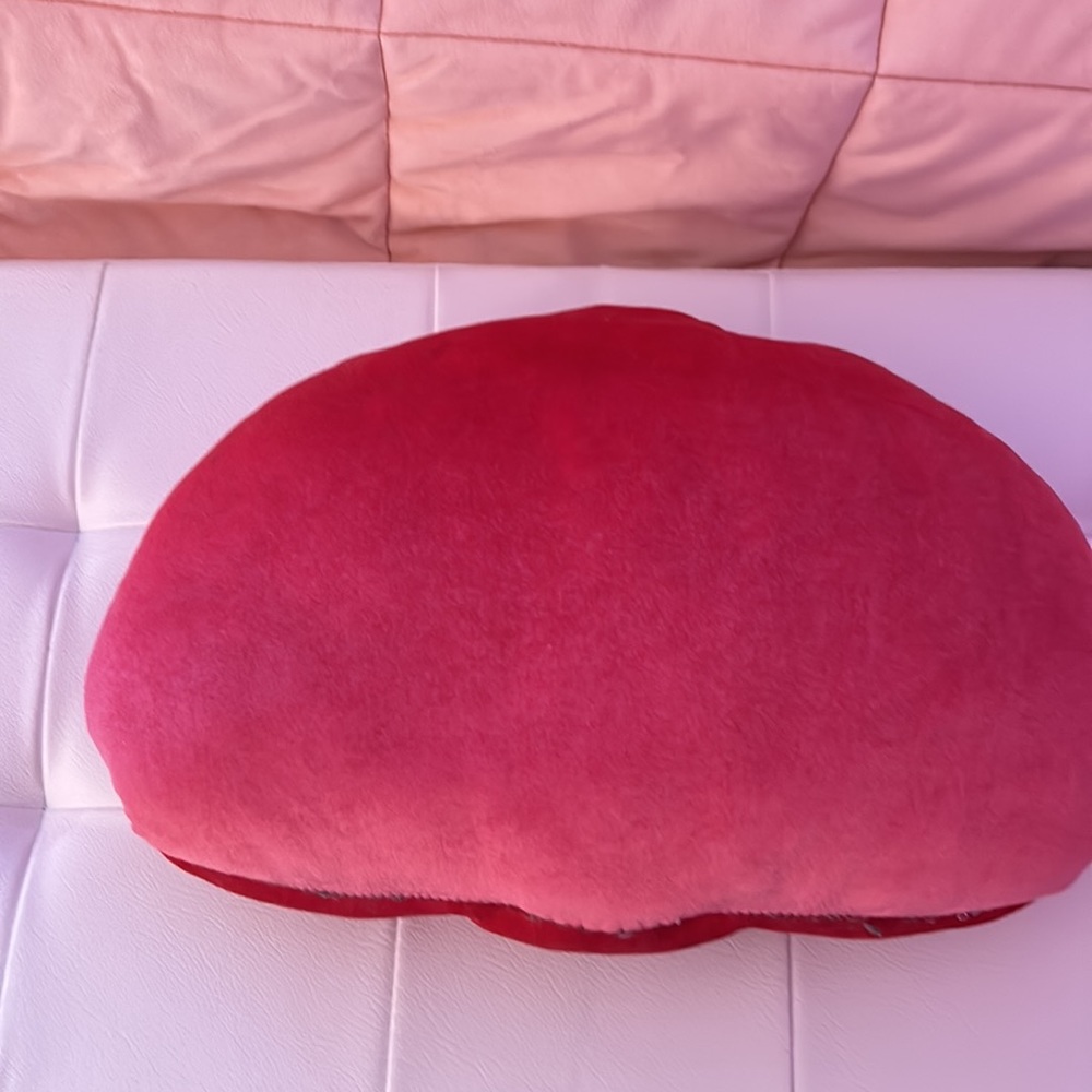 Shell decor pillow - Picture 2 of 2